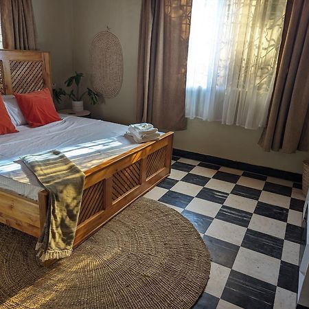 The Lion King Homestay モシ エクステリア 写真